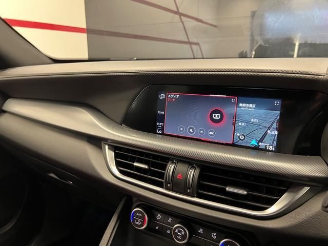 2024 ALFA Romeo STELVIO 照片 7