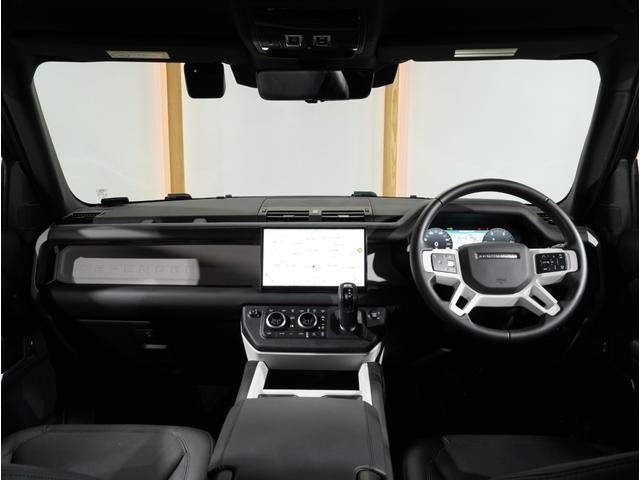 2025 LAND Rover DEFENDER — фото 2