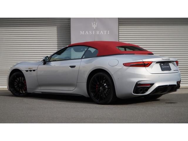 2025 Maserati GRANCABRIO 照片 3