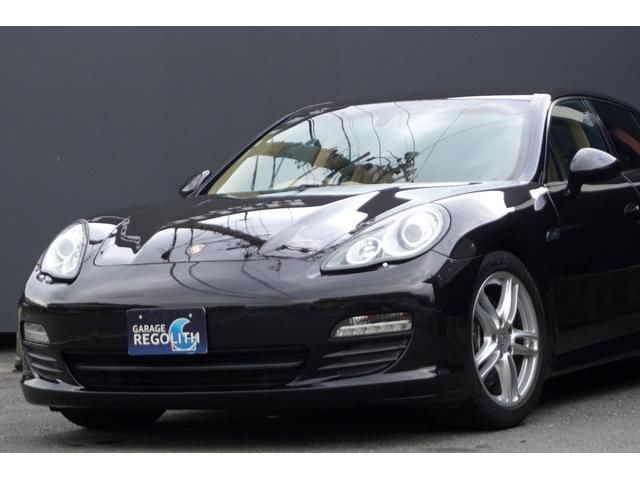 صورة 3 لـ 2011 Porsche PANAMERA