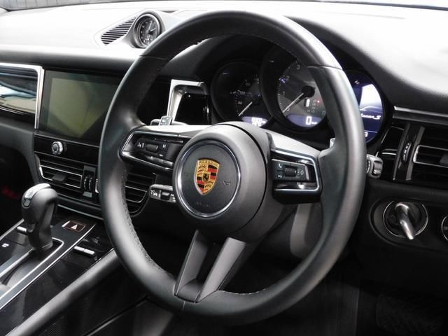 صورة 6 لـ 2022 Porsche MACAN