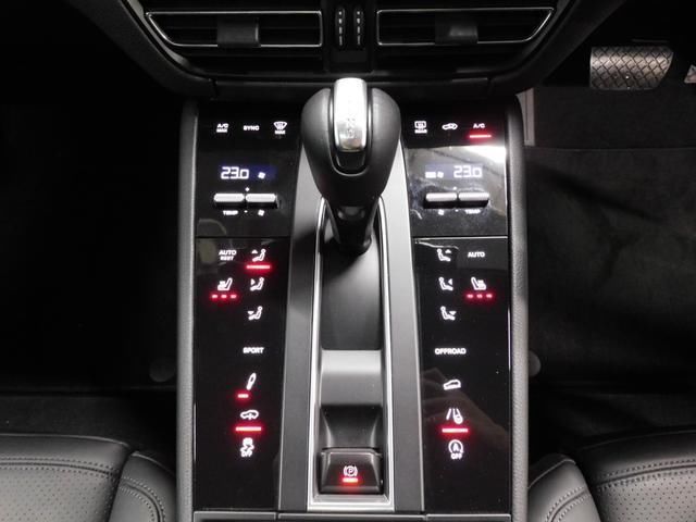 صورة 7 لـ 2022 Porsche MACAN