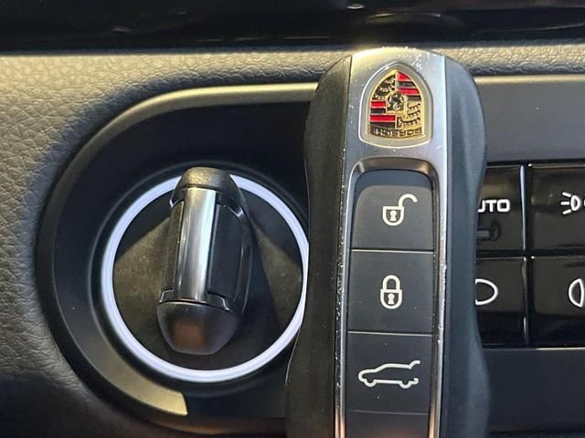 صورة 8 لـ 2018 Porsche CAYENNE