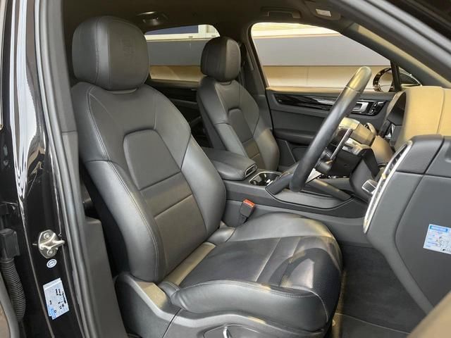 صورة 9 لـ 2018 Porsche CAYENNE