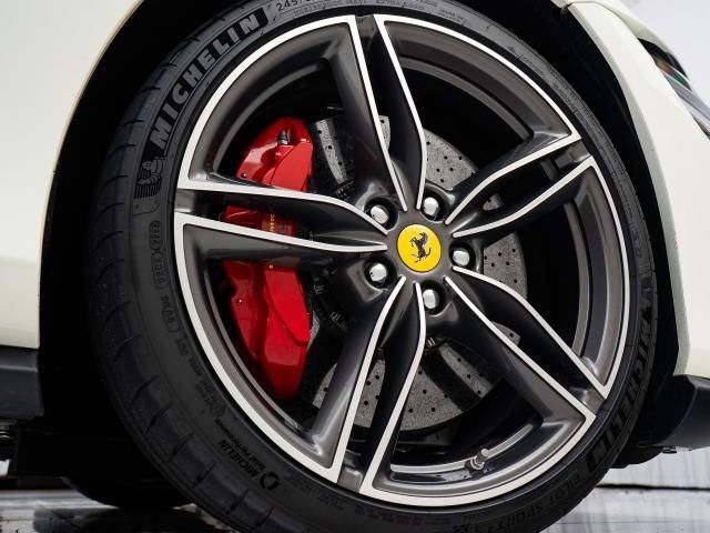 2021 Ferrari ROMA — фото 2
