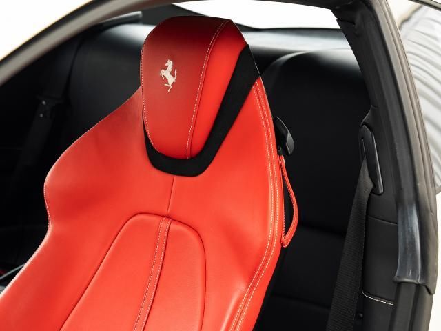 2021 Ferrari ROMA — фото 4