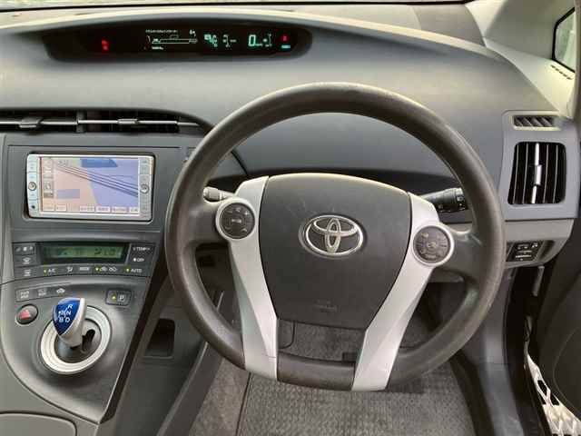 2009 Toyota PRIUS — миниатюра 3