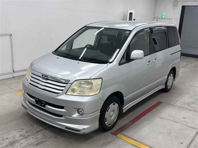 صورة مصغرة 4 لـ 2003 Toyota NOAH