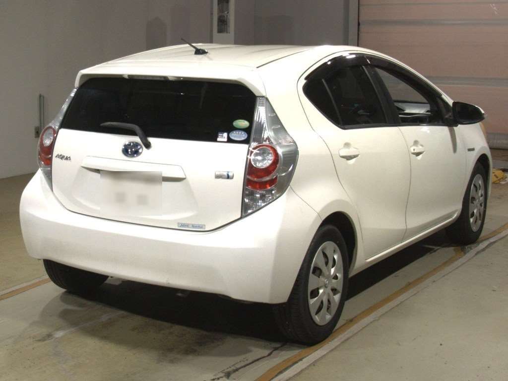 2013 Toyota AQUA — миниатюра 2